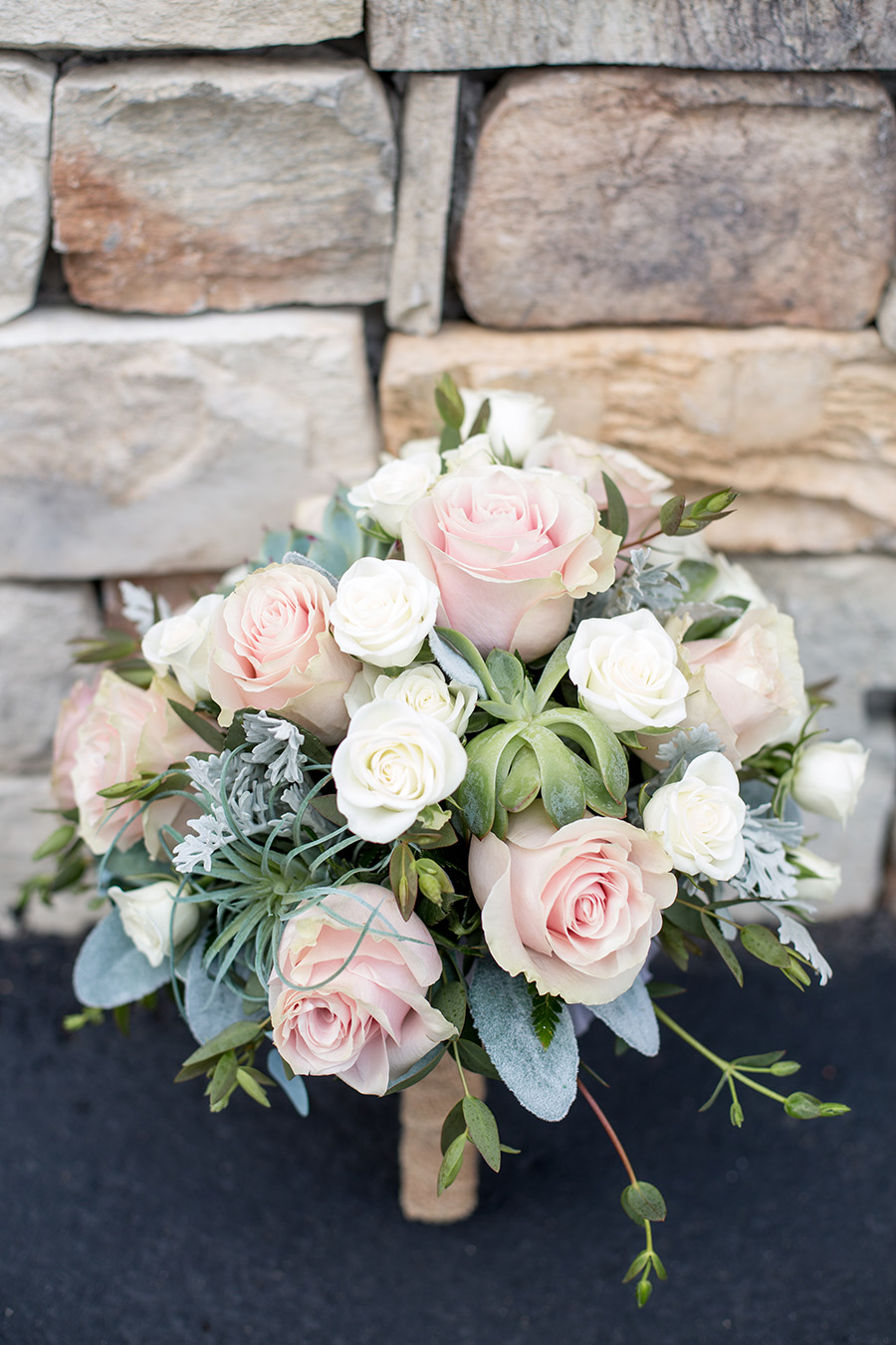 neutral and blush wedding bouquet