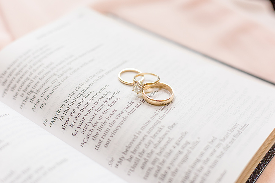 minimalist wedding rings