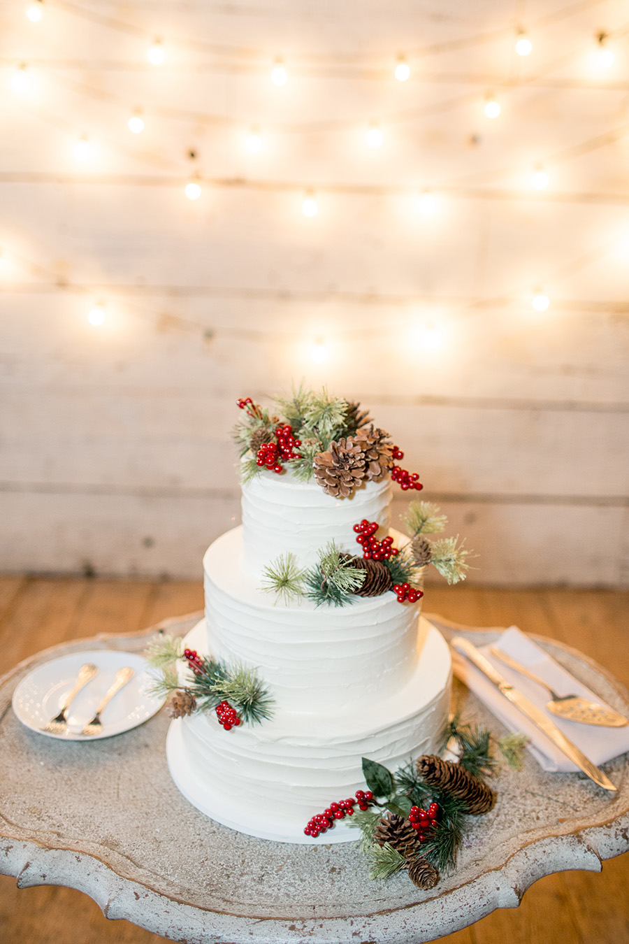 christmas themed wedding cake