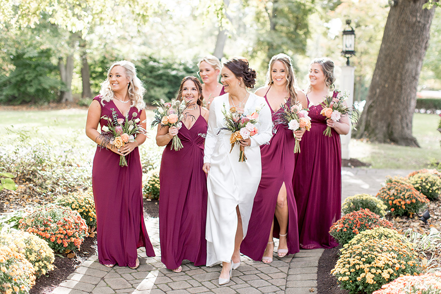 bride and her wedding party at olde mill inn